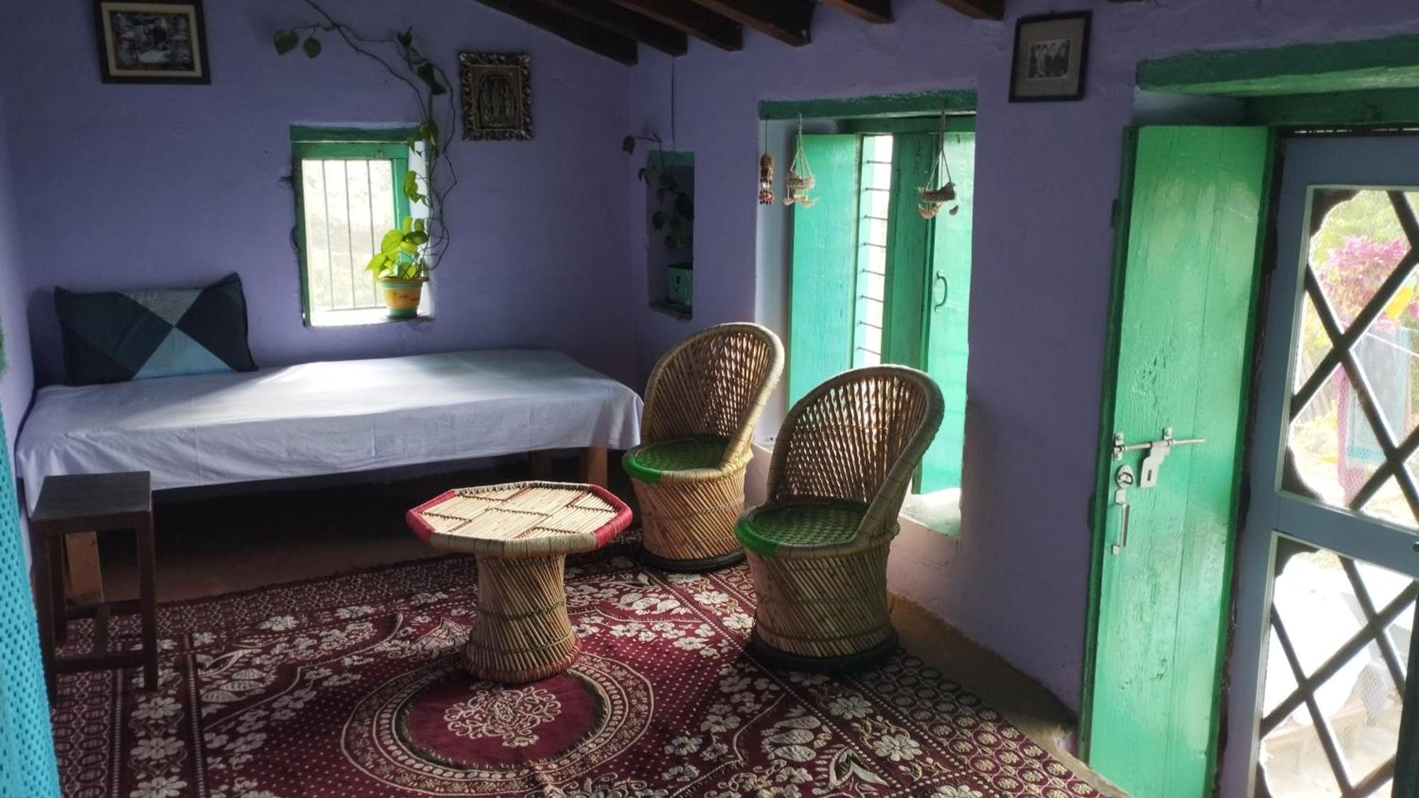 Dwarahat Village Farmstay- Babaji'S Cave Room photo