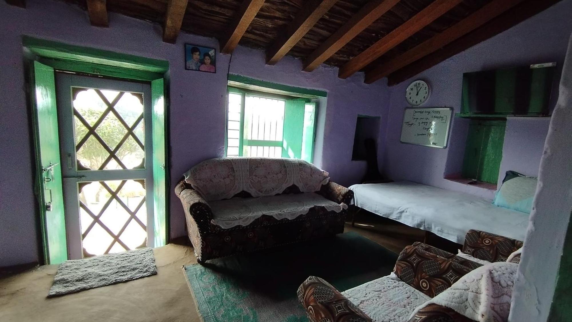 Dwarahat Village Farmstay- Babaji'S Cave Room photo