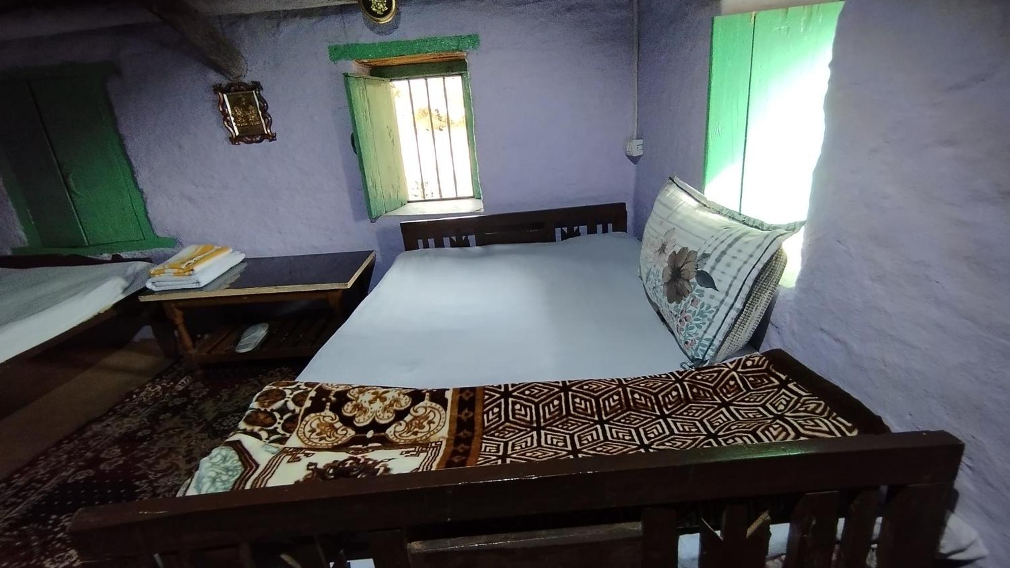 Dwarahat Village Farmstay- Babaji'S Cave Room photo